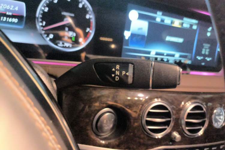 Used Mercedes-Benz S-Class 2014 S 320 L Business Model Gear Lever
