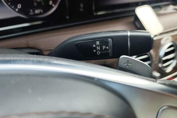 Used Mercedes-Benz S-Class 2014 S 320 L Business Model Gear Lever
