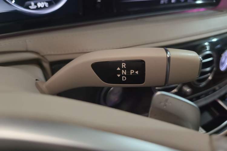 Used Mercedes-Benz S-Class 2014 S 320 L Luxury Model Gear Lever