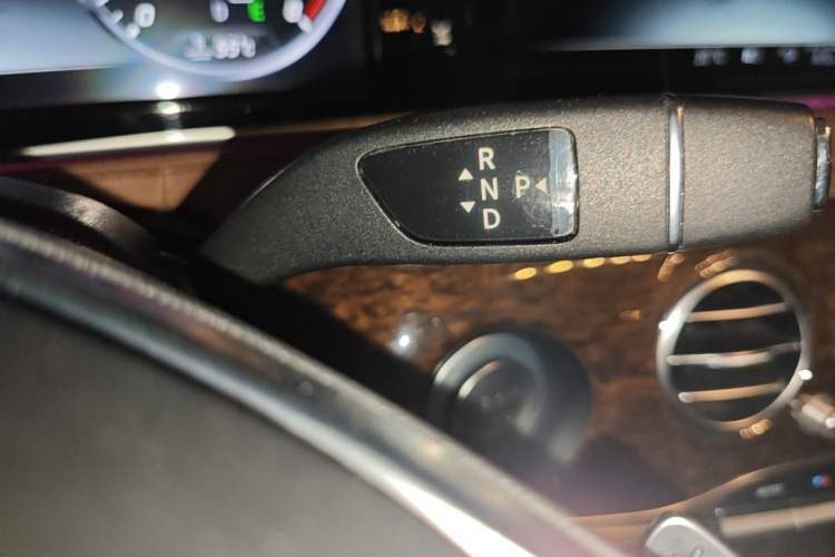 Used Mercedes-Benz S-Class 2014 S 320 L Business Model Gear Lever