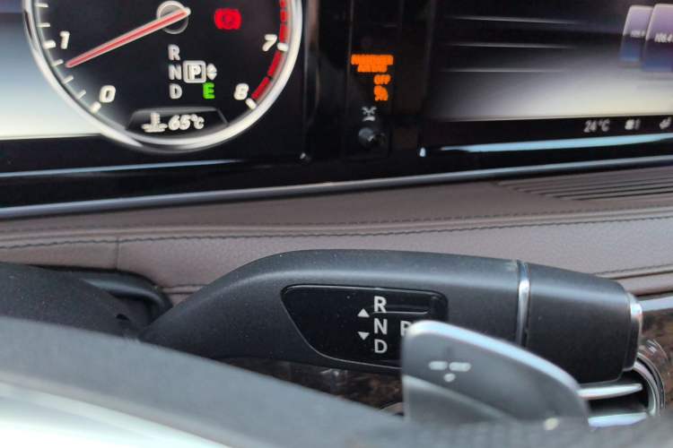 Used Mercedes-Benz S-Class 2014 S 320 L Business Model Gear Lever