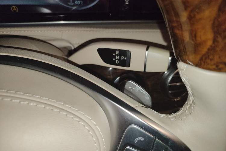 Used Mercedes-Benz S-Class 2014 S 320 L Business Model Gear Lever
