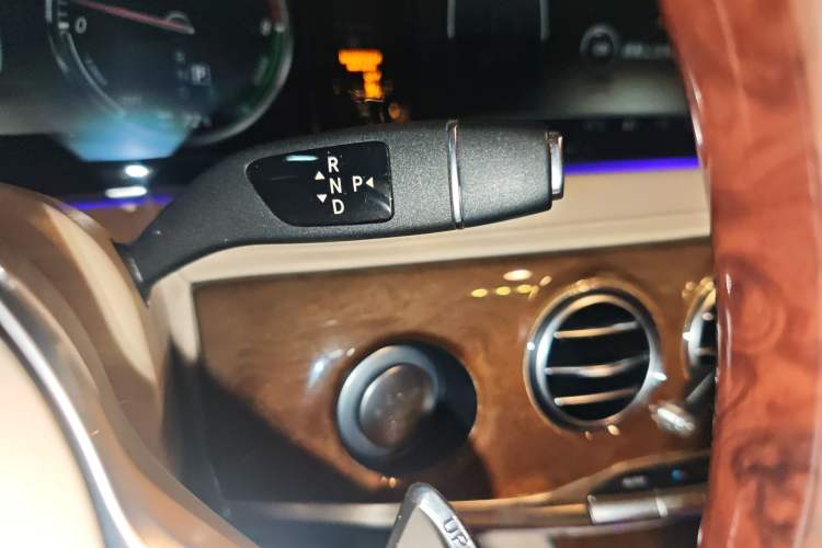 Used Mercedes-Benz S-Class 2014 S 400 L HYBRID Gear Lever