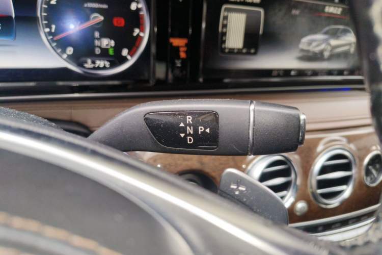 Used Mercedes-Benz S-Class 2014 S 320 L Business Model Gear Lever