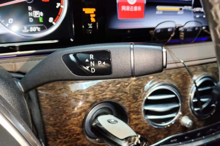 Used Mercedes-Benz S-Class 2014 S 320 L Business Model Gear Lever
