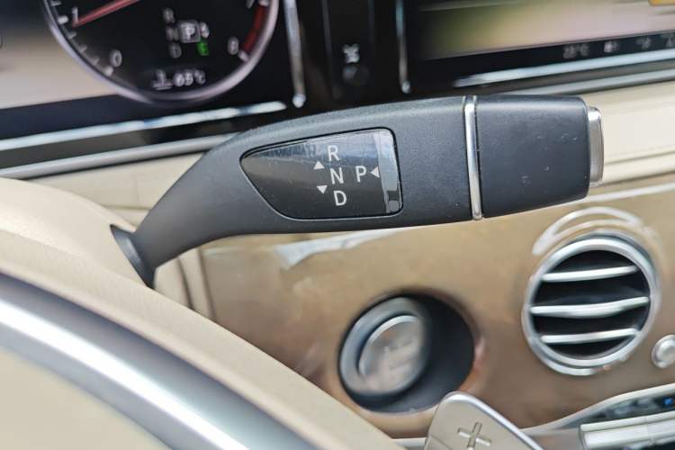 Used Mercedes-Benz S-Class 2014 S 400 L Prestige Edition Gear Lever