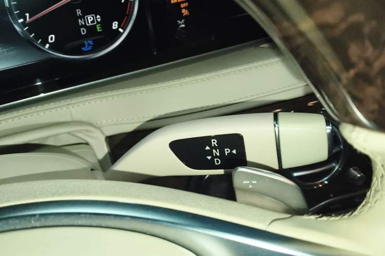 Used Mercedes-Benz S-Class 2014 S 320 L Business Model Gear Lever