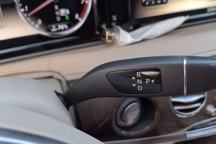 Used Mercedes-Benz S-Class 2014 S 400 L Prestige Edition Gear Lever