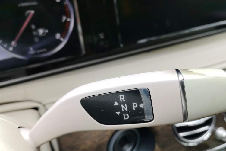 Used Mercedes-Benz S-Class 2014 S 320 L Business Model Gear Lever