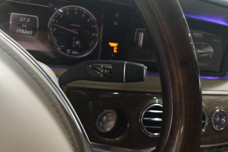 Used Mercedes-Benz S-Class 2014 S 400 L HYBRID Gear Lever