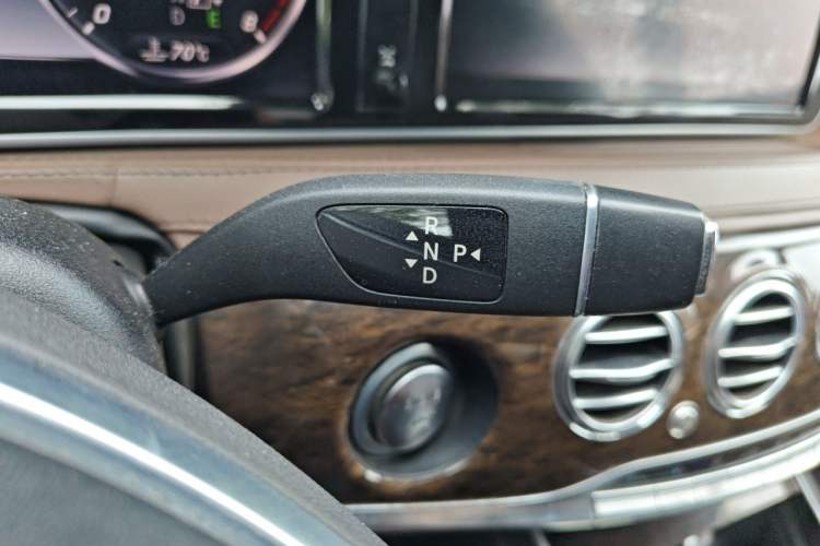 Used Mercedes-Benz S-Class 2014 S 320 L Business Model Gear Lever