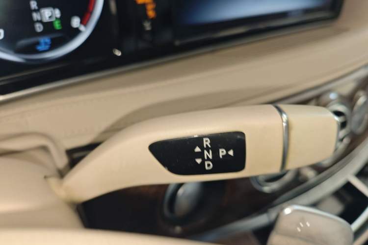 Used Mercedes-Benz S-Class 2014 S 320 L Business Model Gear Lever