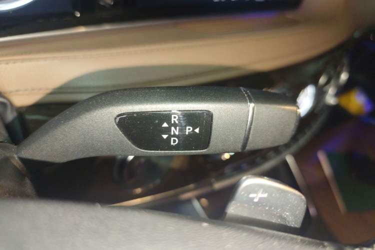 Used Mercedes-Benz S-Class 2014 S 320 L Business Model Gear Lever