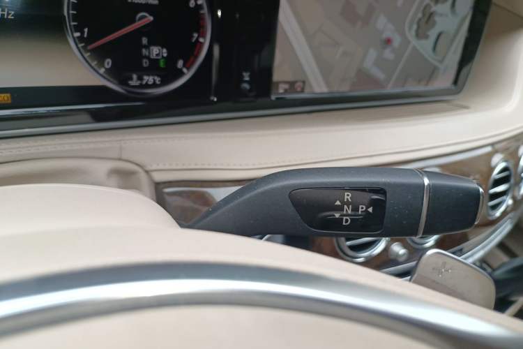 Used Mercedes-Benz S-Class 2014 S 400 L Luxury Model Gear Lever