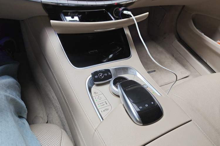 Used Mercedes-Benz S-Class 2014 S 320 L Luxury Model Gear Lever