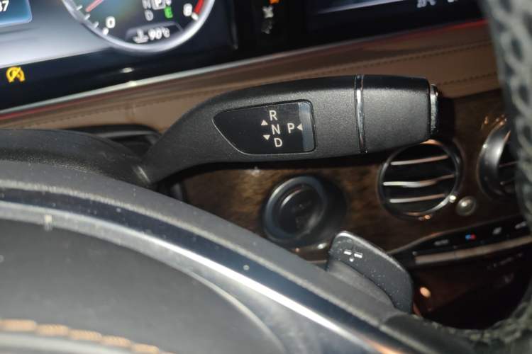 Used Mercedes-Benz S-Class 2014 S 320 L Business Model Gear Lever
