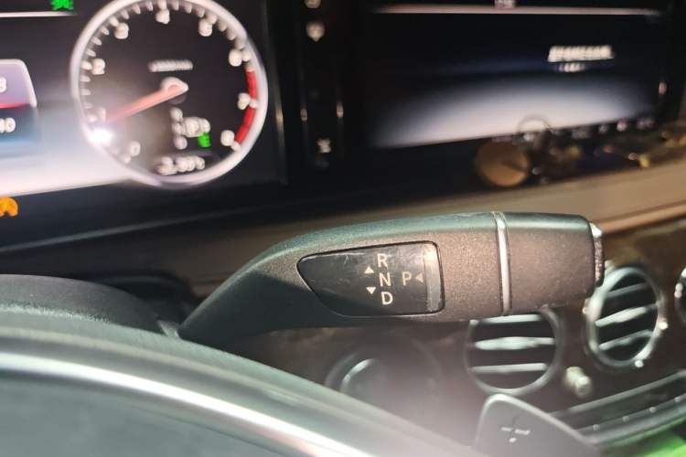 Used Mercedes-Benz S-Class 2014 S 320 L Business Model Gear Lever
