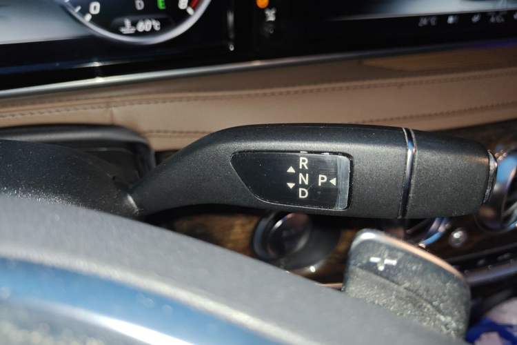 Used Mercedes-Benz S-Class 2014 S 320 L Business Model Gear Lever