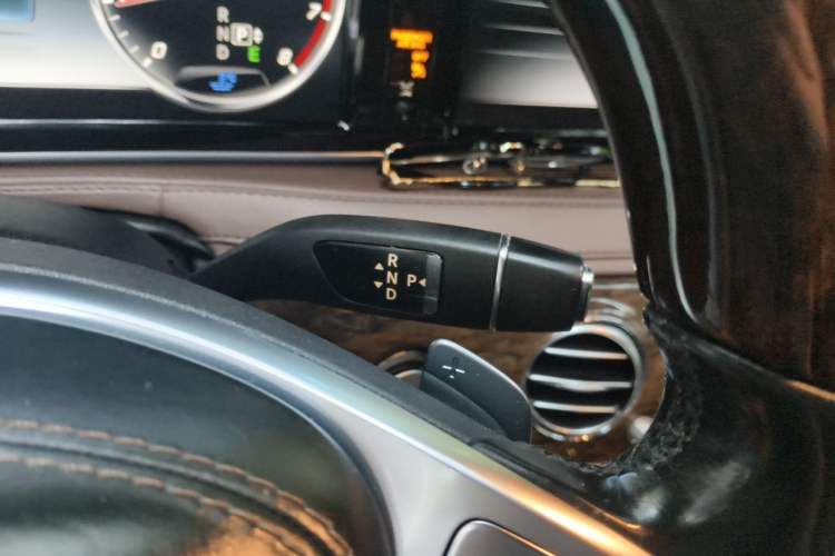 Used Mercedes-Benz S-Class 2014 S 320 L Business Model Gear Lever