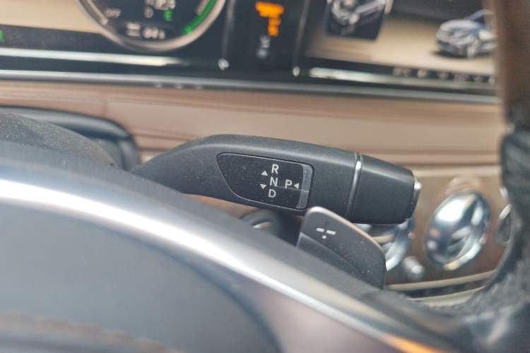 Used Mercedes-Benz S-Class 2014 S 400 L HYBRID Gear Lever
