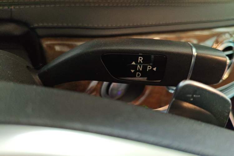 Used Mercedes-Benz S-Class 2014 S 400 L HYBRID Gear Lever