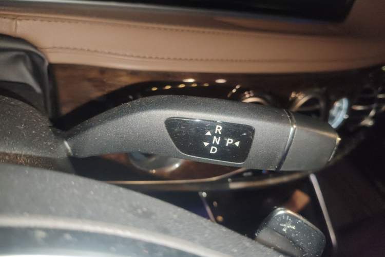 Used Mercedes-Benz S-Class 2014 S 320 L Business Model Gear Lever
