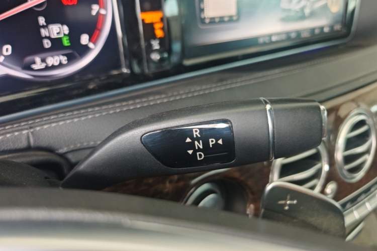 Used Mercedes-Benz S-Class 2014 S 320 L Business Model Gear Lever