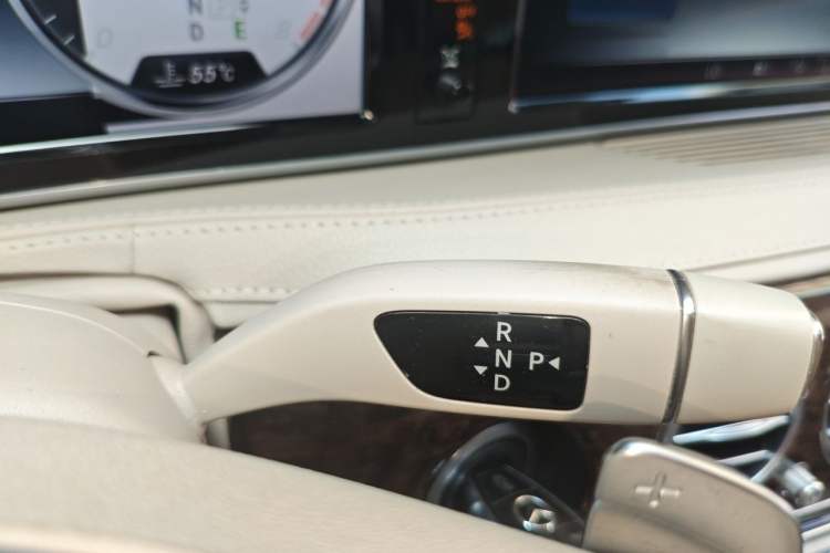 Used Mercedes-Benz S-Class 2014 S 320 L Business Model Gear Lever