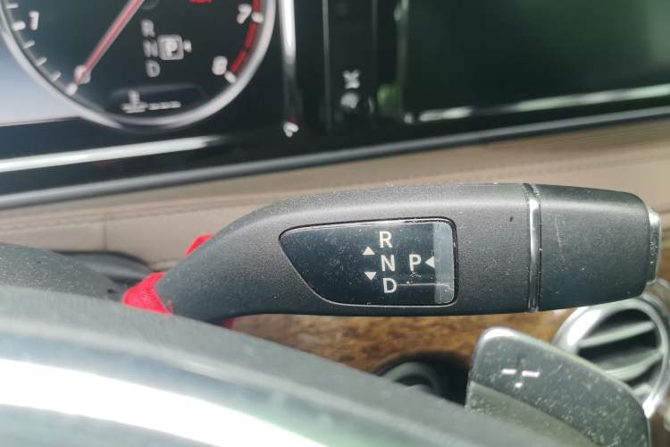 Used Mercedes-Benz S-Class 2014 S 320 L Business Model Gear Lever