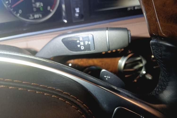Used Mercedes-Benz S-Class 2014 S 400 L Luxury Model Gear Lever