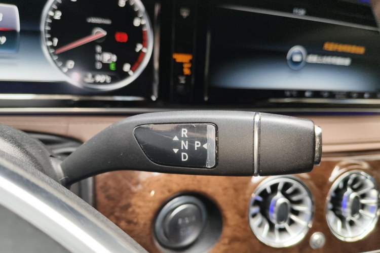 Used Mercedes-Benz S-Class 2014 S 320 L Business Model Gear Lever