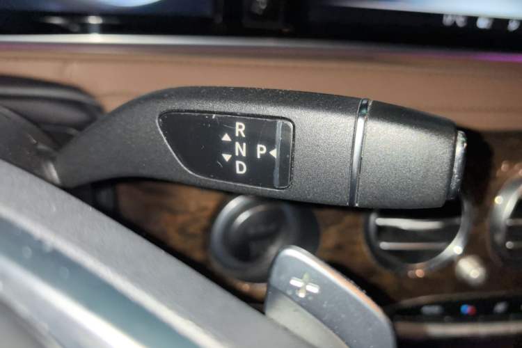 Used Mercedes-Benz S-Class 2014 S 320 L Business Model Gear Lever