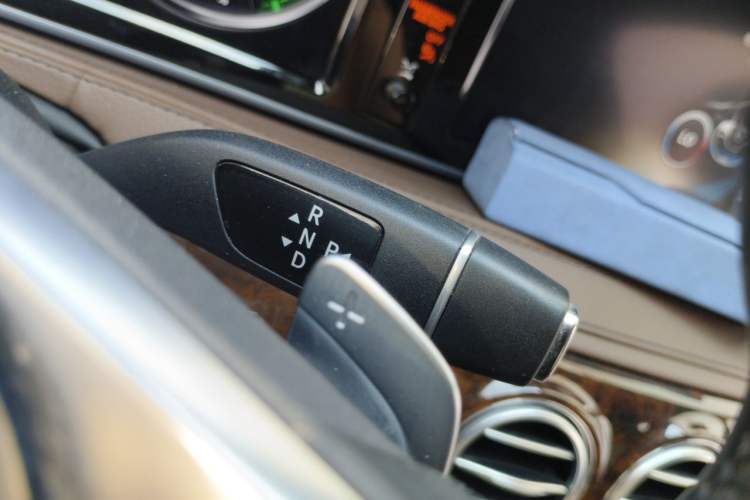 Used Mercedes-Benz S-Class 2014 S 400 L HYBRID Gear Lever
