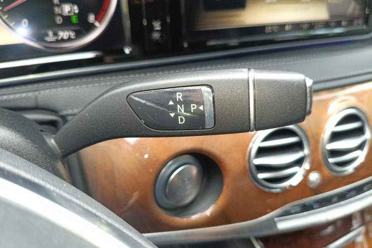 Used Mercedes-Benz S-Class 2014 S 400 L Prestige Edition Gear Lever