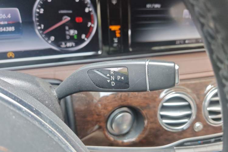 Used Mercedes-Benz S-Class 2014 S 320 L Business Model Gear Lever