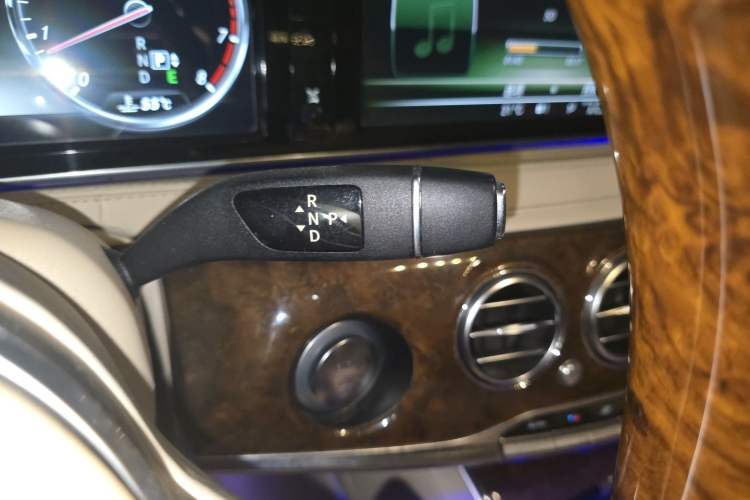Used Mercedes-Benz S-Class 2014 S 400 L Luxury Model Gear Lever