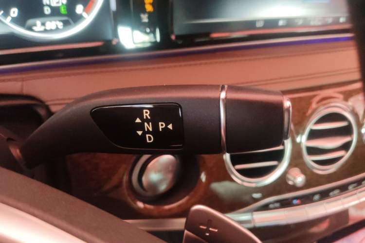 Used Mercedes-Benz S-Class 2014 S 320 L Business Model Gear Lever