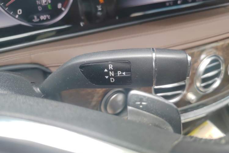 Used Mercedes-Benz S-Class 2014 S 320 L Business Model Gear Lever