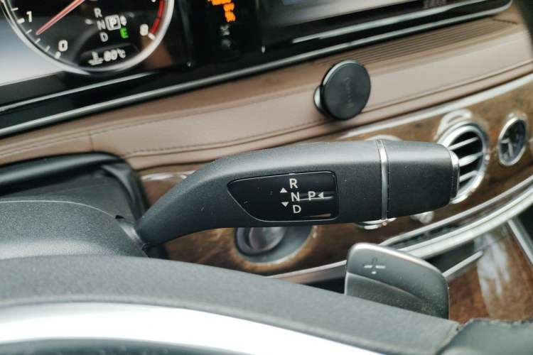 Used Mercedes-Benz S-Class 2014 S 320 L Business Model Gear Lever