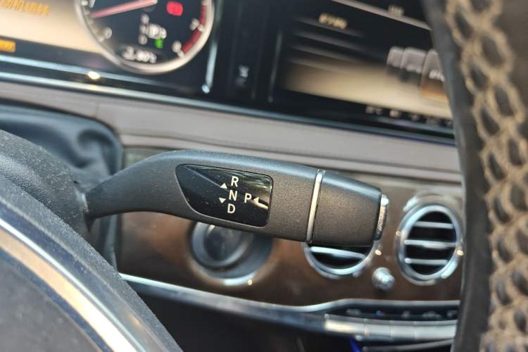Used Mercedes-Benz S-Class 2014 S 400 L Prestige Edition Gear Lever