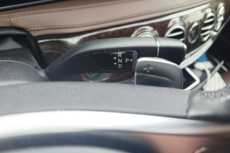 Used Mercedes-Benz S-Class 2014 S 320 L Business Model Gear Lever