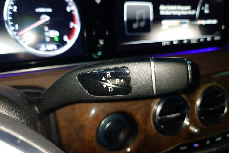 Used Mercedes-Benz S-Class 2014 S 400 L Prestige Edition Gear Lever