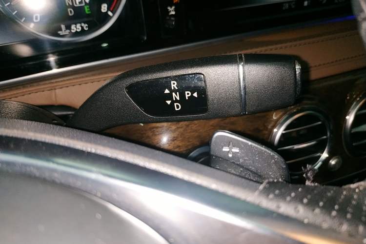 Used Mercedes-Benz S-Class 2014 S 320 L Business Model Gear Lever