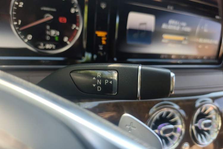 Used Mercedes-Benz S-Class 2014 Restyled S 500 L 4MATIC Gear Lever