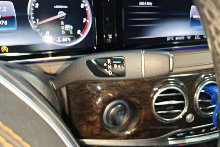 Used Mercedes-Benz S-Class 2014 S 320 L Business Model Gear Lever