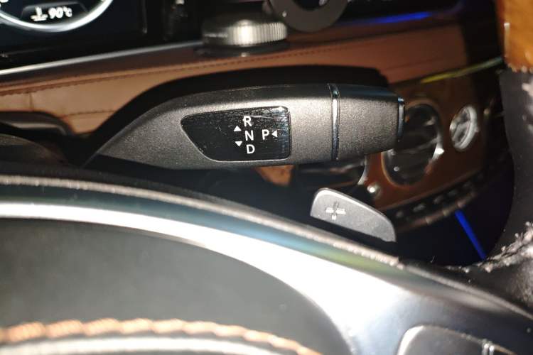 Used Mercedes-Benz S-Class 2014 S 320 L Business Model Gear Lever