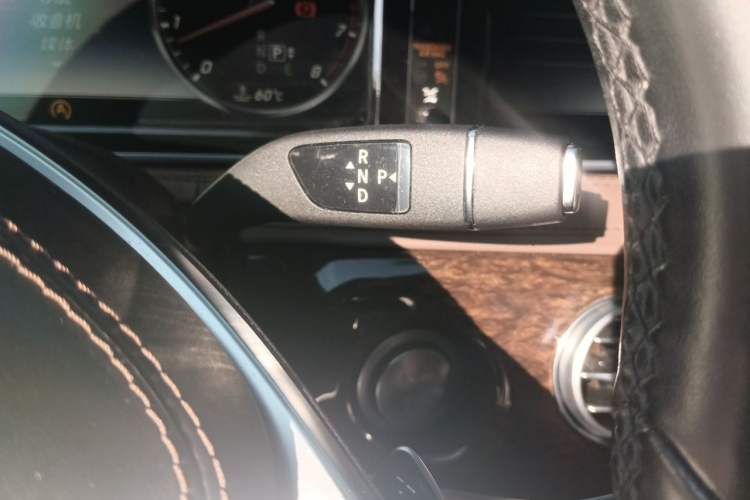 Used Mercedes-Benz S-Class 2014 S 320 L Business Model Gear Lever