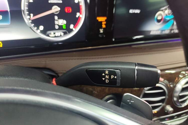Used Mercedes-Benz S-Class 2014 S 320 L Business Model Gear Lever