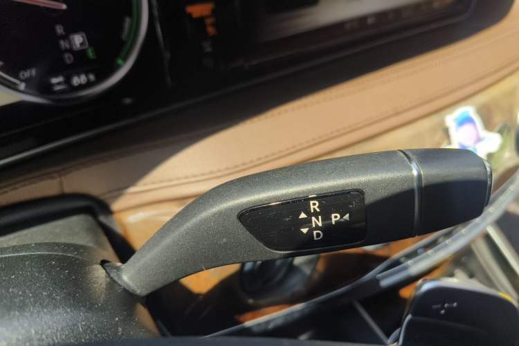 Used Mercedes-Benz S-Class 2014 S 400 L HYBRID Gear Lever