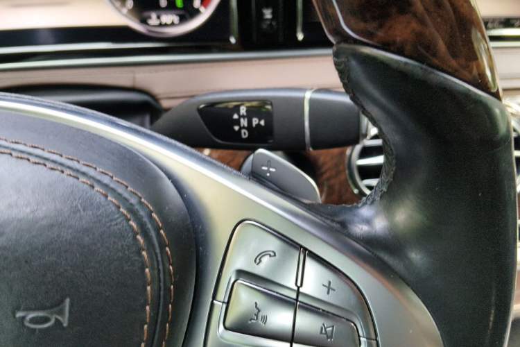 Used Mercedes-Benz S-Class 2014 S 400 L Luxury Model Gear Lever